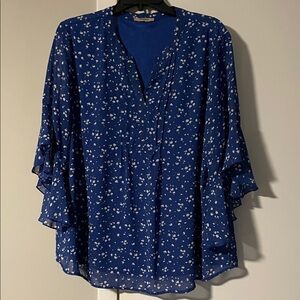Chic Blue Floral Blouse